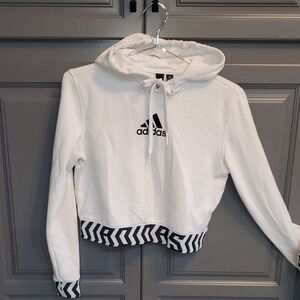 ADIDAS Small Crop Hoodie⚜️🖤⚜️